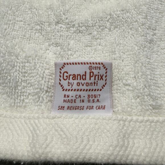 AVANTI Grand Prix 70s Vintage Quilt Block Pinwheel Star Bath Towel Set - Picture 3 of 4